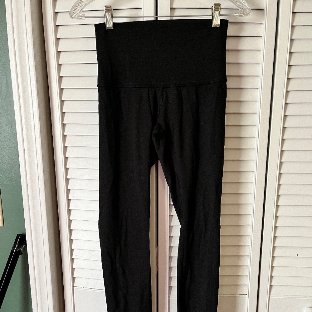 RARE Lululemon Wunder Under Tights In Geometric Pattern